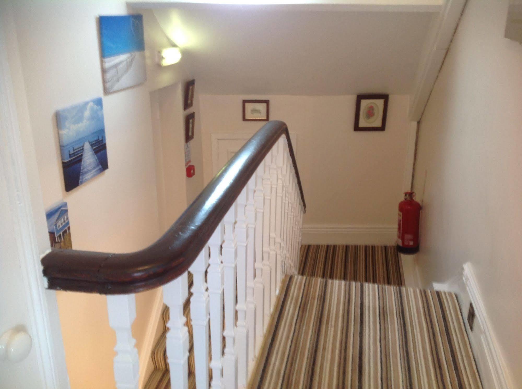 Lighthouse Guest House Whitley Bay Exteriör bild